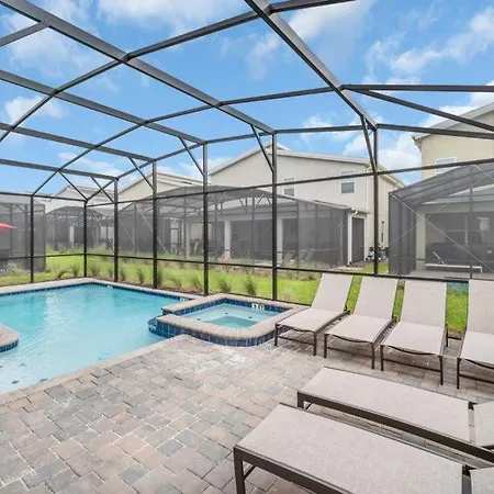 9 Bedrooms- 5 Bathrooms- Storey Lake 2854 Bd
